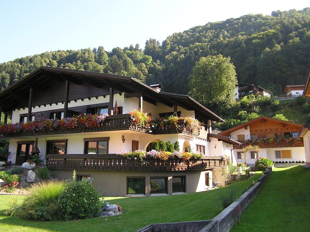Haus Schnetzer Apartment Schruns Exterior foto